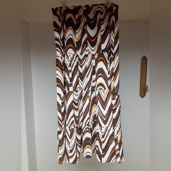 ❤3/$15 Brown and White Maxi Pencil Skirt for Casual Wear - Picture 1 of 5